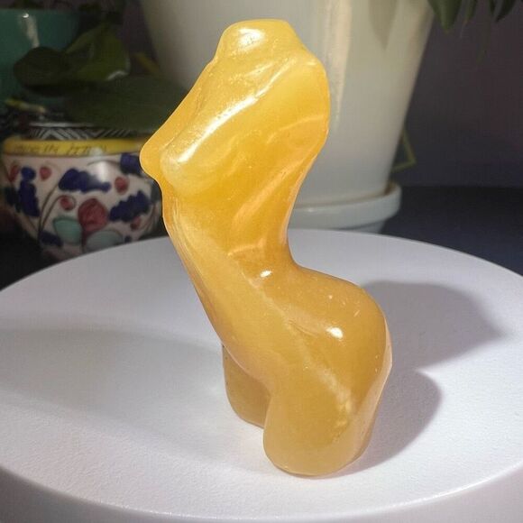 Yellow Calcite Crystal Female Body - Picture 4 of 12